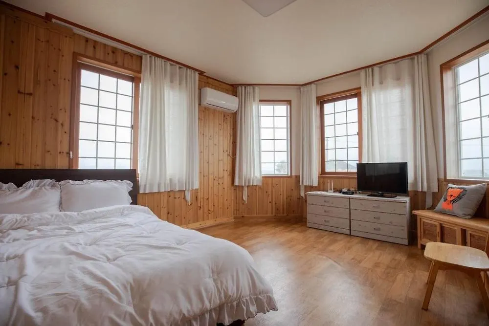 Jeju Ddoolle Pension 0*,  קוריאה הדרומית
