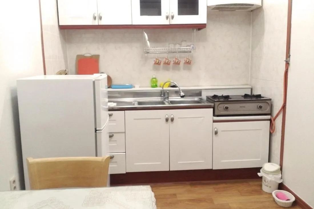 Jeju Ddoolle Pension Guest house
