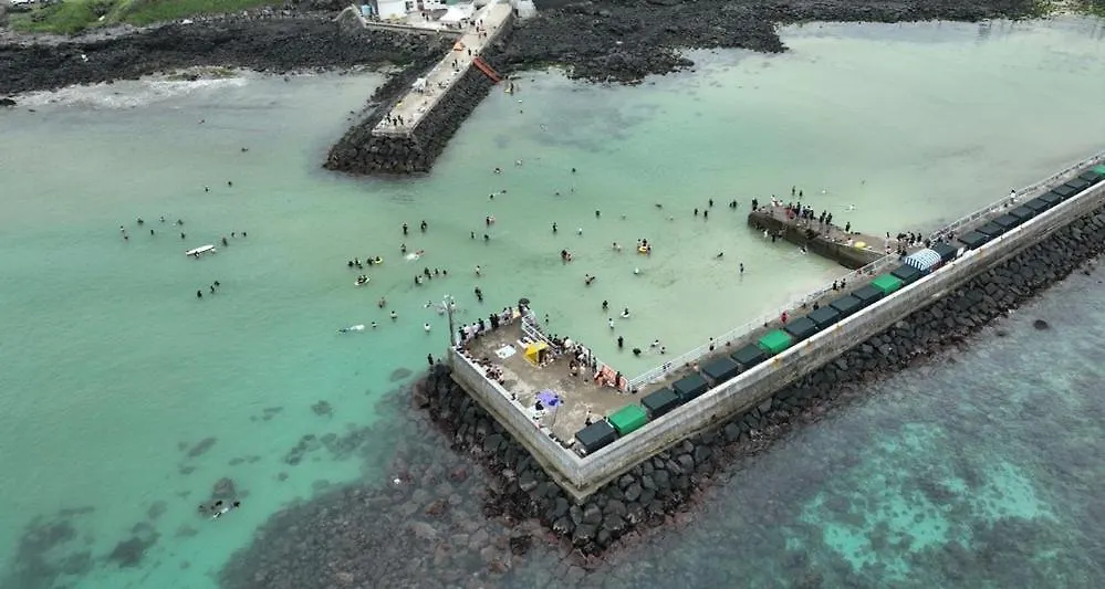 Jeju Ddoolle Pension 0*,